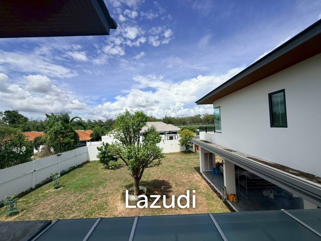 Modern Luxury 2-Story Estate near Mabprachan Lake, Pattaya