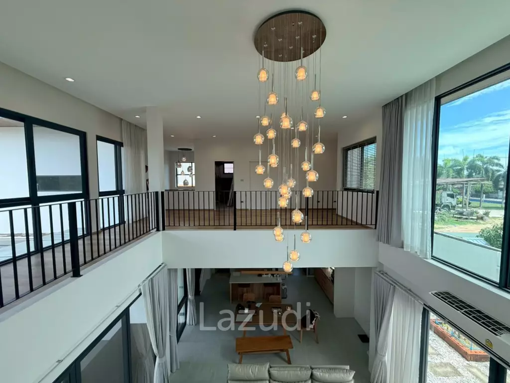 Modern Luxury 2-Story Estate near Mabprachan Lake, Pattaya