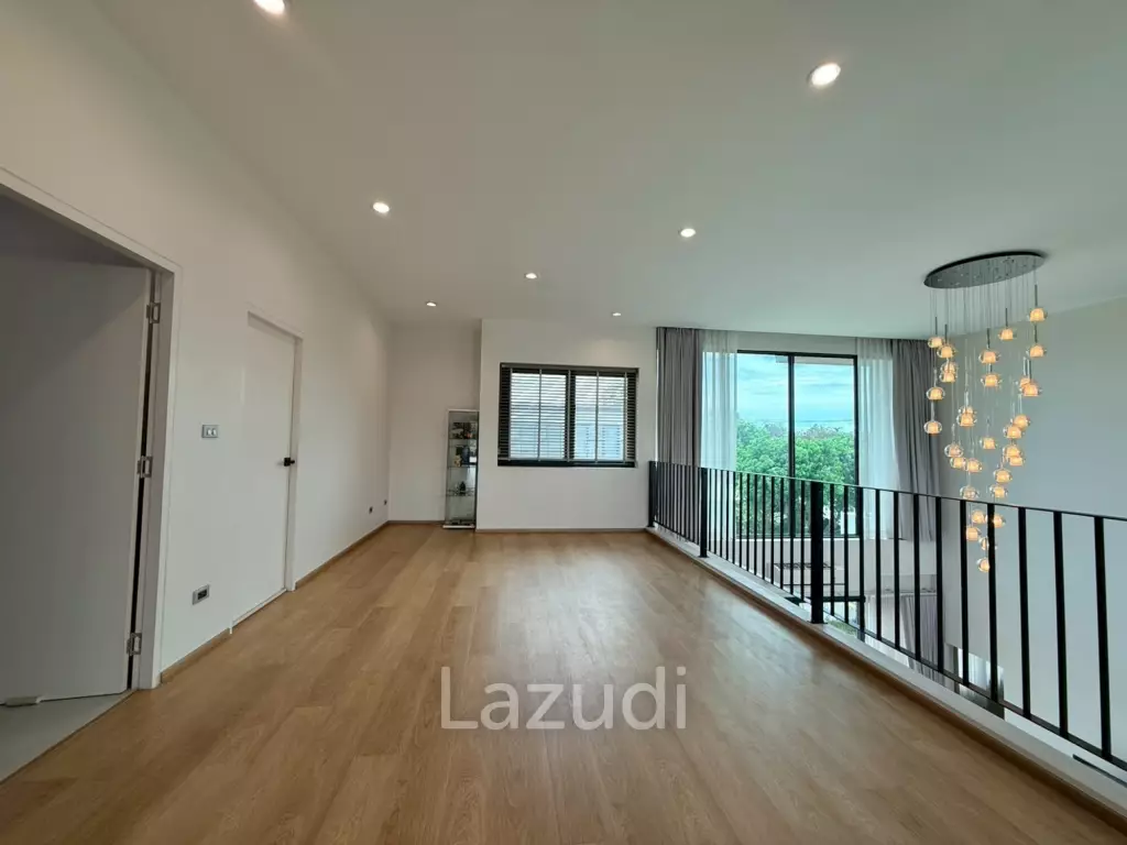 Modern Luxury 2-Story Estate near Mabprachan Lake, Pattaya