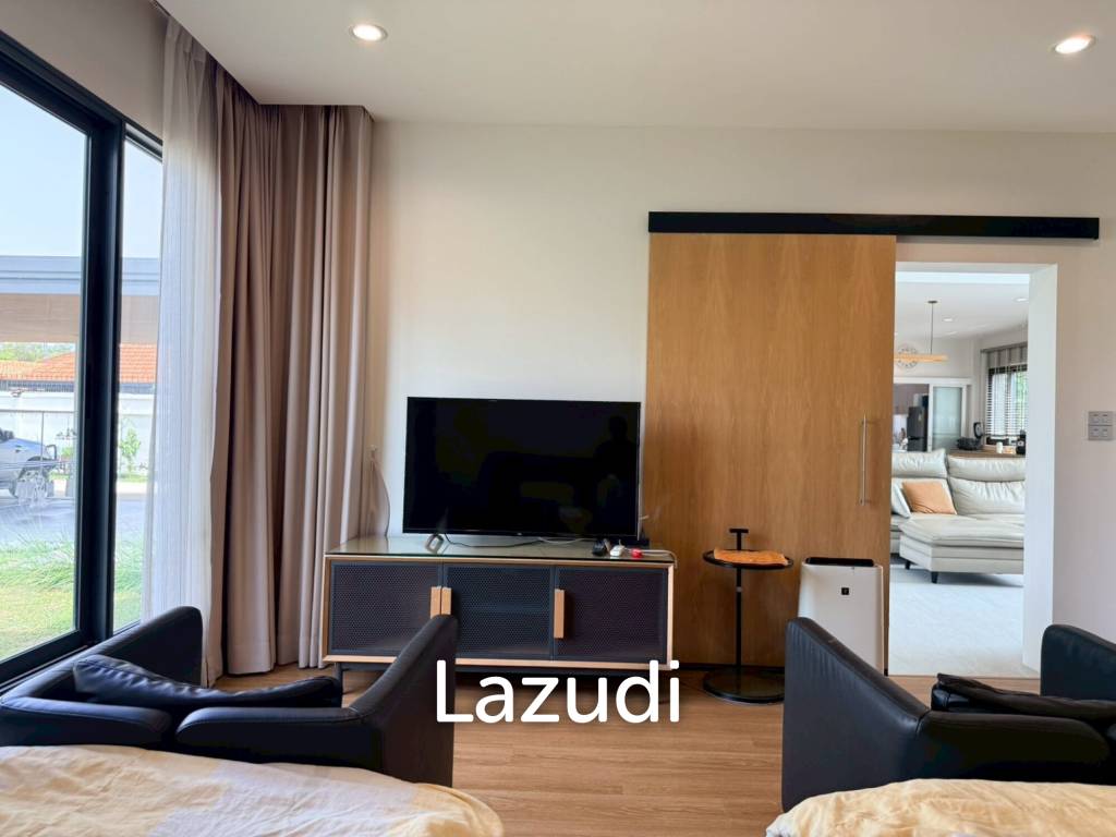 Modern Luxury 2-Story Estate near Mabprachan Lake, Pattaya