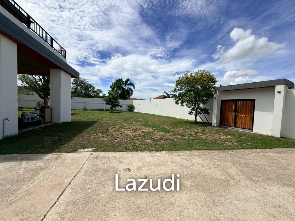 Modern Luxury 2-Story Estate near Mabprachan Lake, Pattaya