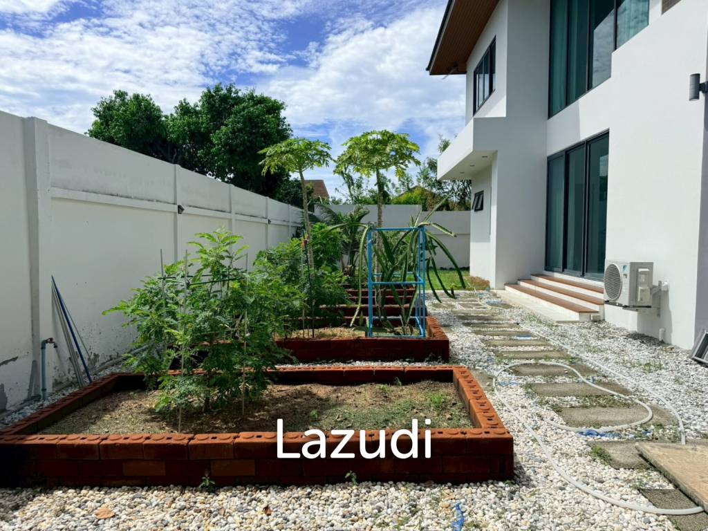 Modern Luxury 2-Story Estate near Mabprachan Lake, Pattaya