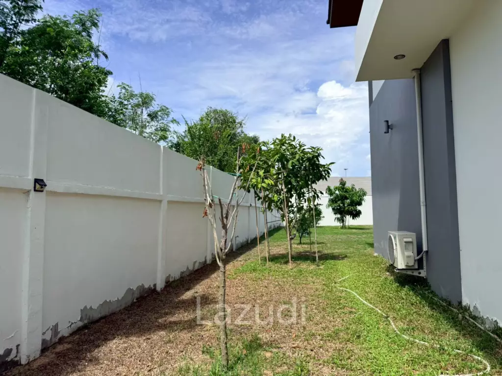 Modern Luxury 2-Story Estate near Mabprachan Lake, Pattaya