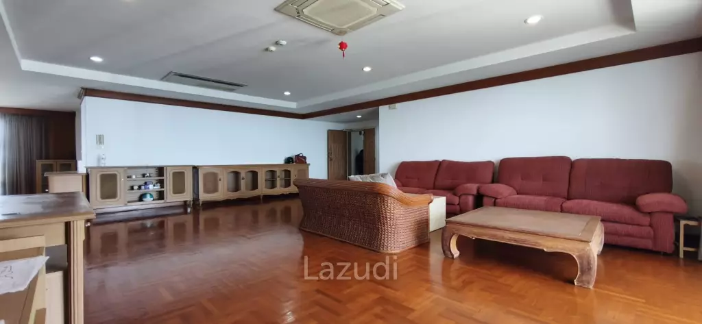 Grand Ocean Front Living at Royal Cliff Garden, Pratumnak