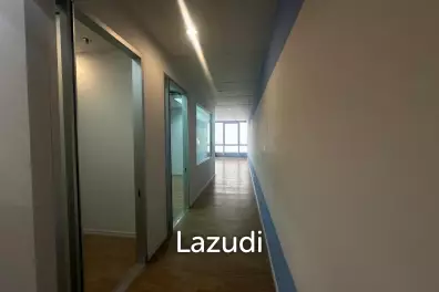 50 sqm office for rent at 253 Asoke Building Khlong Toei Nuea Bangkok