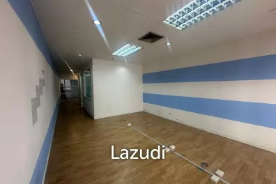 50 sqm office for rent at 253 Asoke Building Khlong Toei Nuea Bangkok