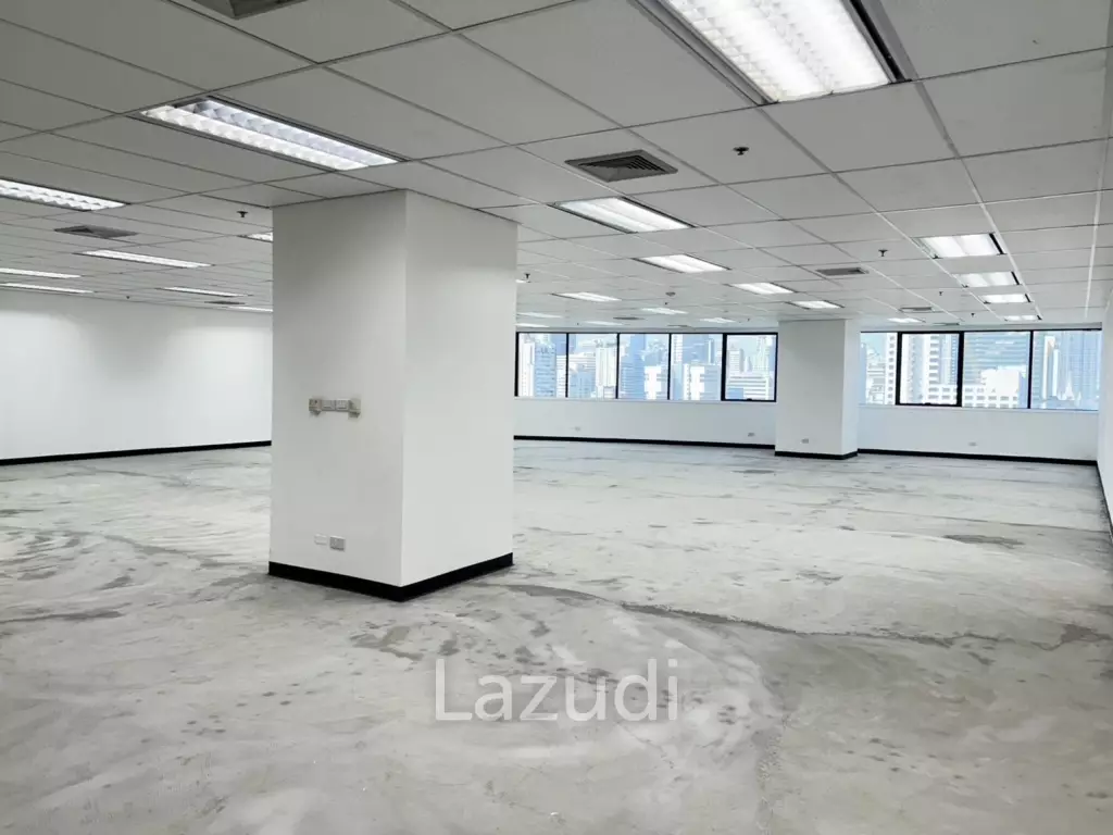 233 sqm open plan office Ital Thai Tower Bang Kapi Huai Khwang