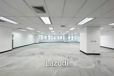 233 sqm open plan office Ital Thai Tower Bang Kapi Huai Khwang