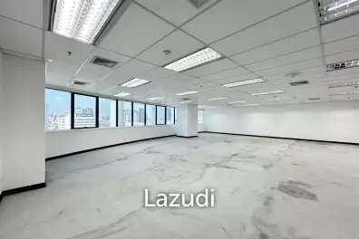 233 sqm open plan office Ital Thai Tower Bang Kapi Huai Khwang
