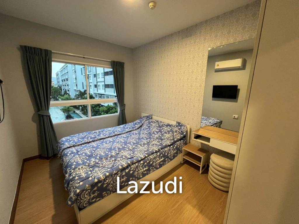 The Trust Condo: 34 sqm Pool View Condo on 4th Floor