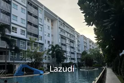 The Trust Condo: 34 sqm Pool View Condo on 4th Floor