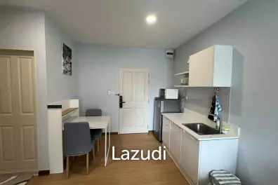 The Trust Condo: 34 sqm Pool View Condo on 4th Floor