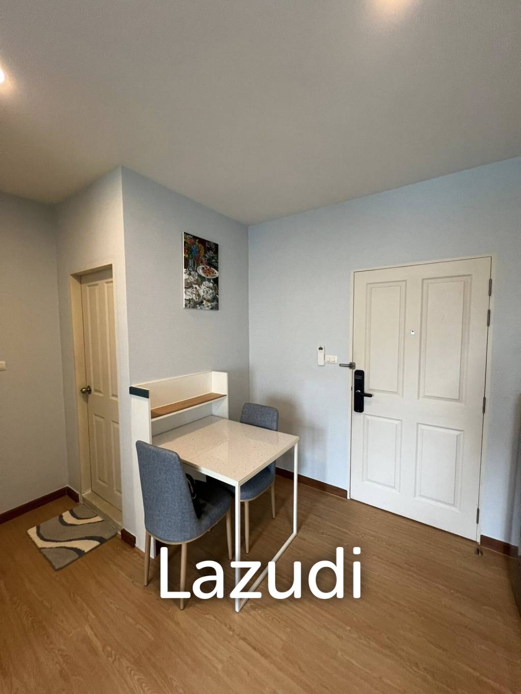 The Trust Condo: 34 sqm Pool View Condo on 4th Floor