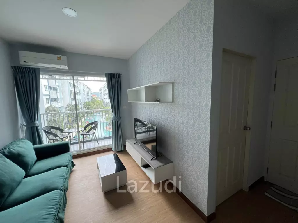 The Trust Condo: 34 sqm Pool View Condo on 4th Floor