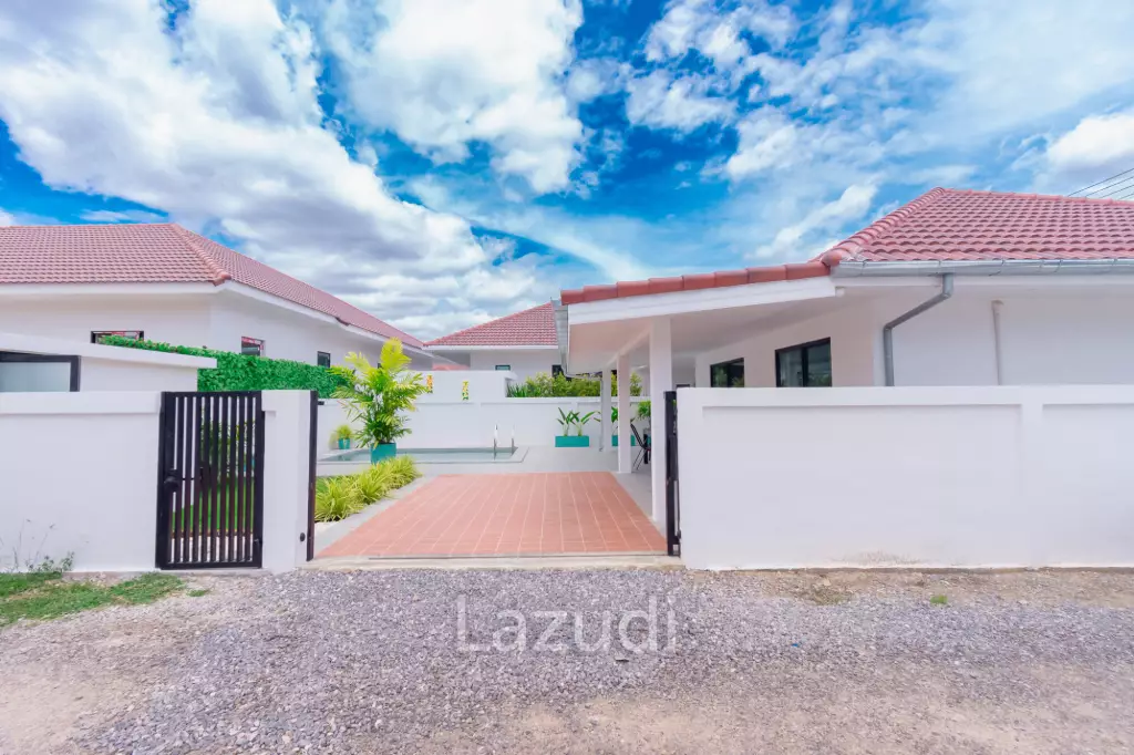 ST GEORGE'S PARK : Cozy 2 Bed Pool villa