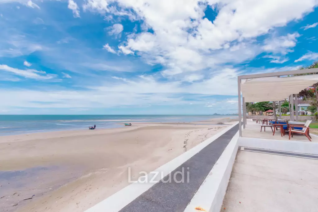 THE CREST SANTORA :  2 Bed Beachfront Pool villa
