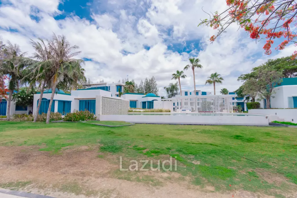 THE CREST SANTORA :  2 Bed Beachfront Pool villa