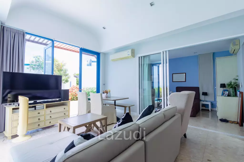 THE CREST SANTORA :  2 Bed Beachfront Pool villa