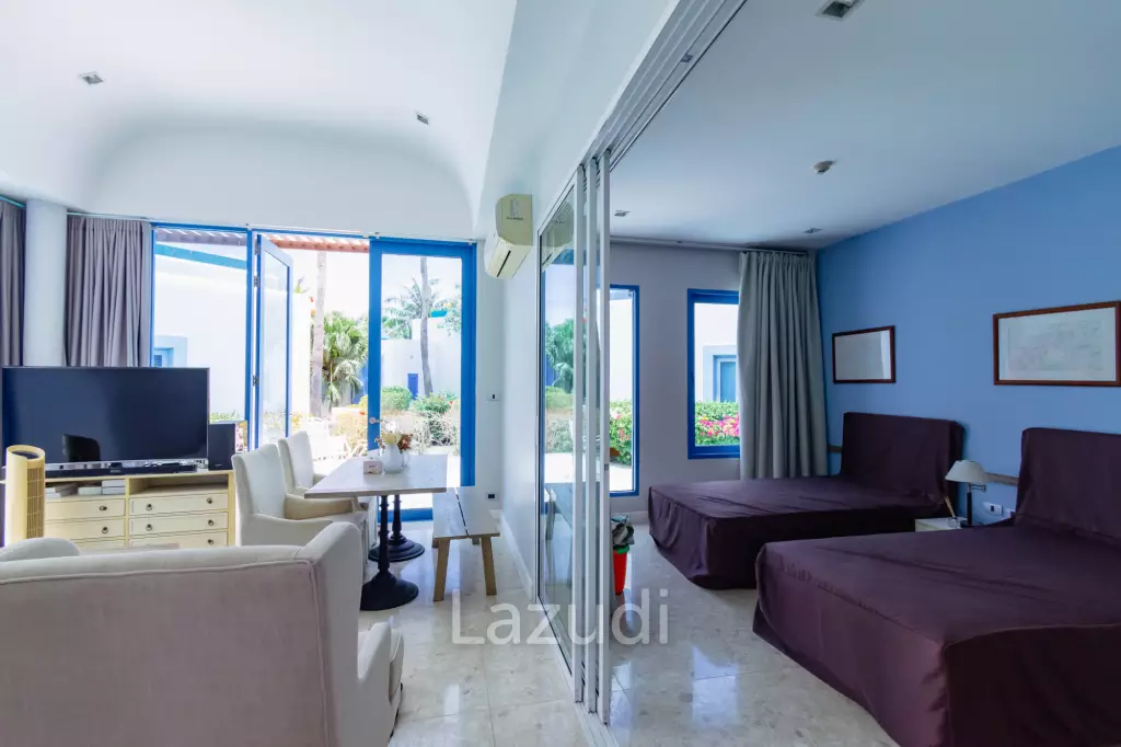 THE CREST SANTORA :  2 Bed Beachfront Pool villa