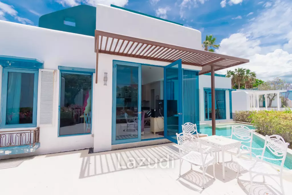 THE CREST SANTORA :  2 Bed Beachfront Pool villa