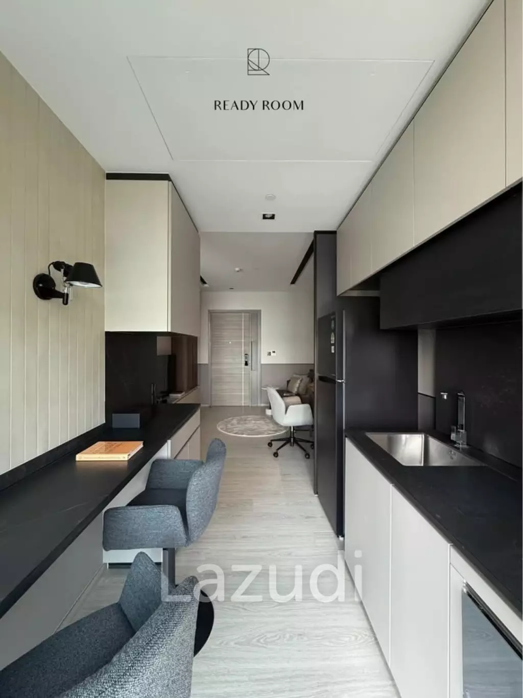 45 sqm modern 1 bedroom condo on 10th floor at The Room Sukhumvit 38 Phra Khanong
