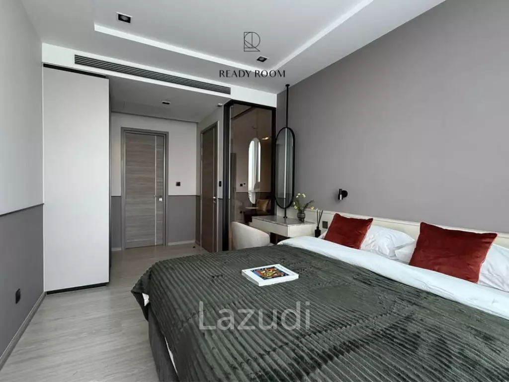 45 sqm modern 1 bedroom condo on 10th floor at The Room Sukhumvit 38 Phra Khanong