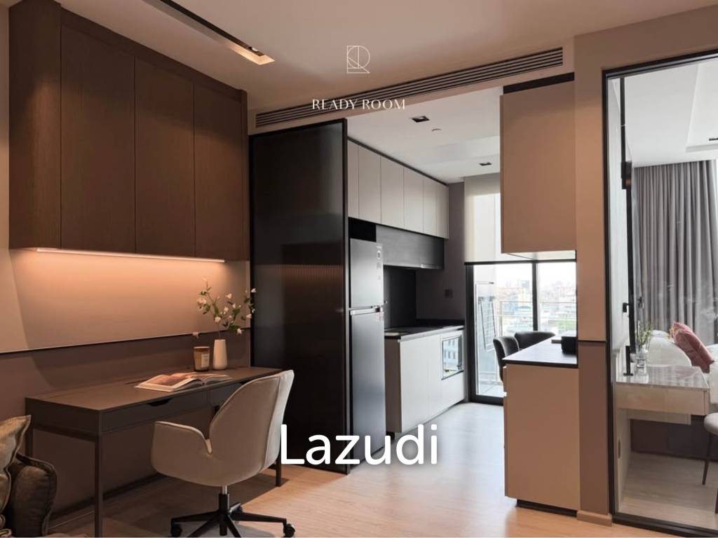 45 sqm modern 1 bedroom condo on 10th floor at The Room Sukhumvit 38 Phra Khanong