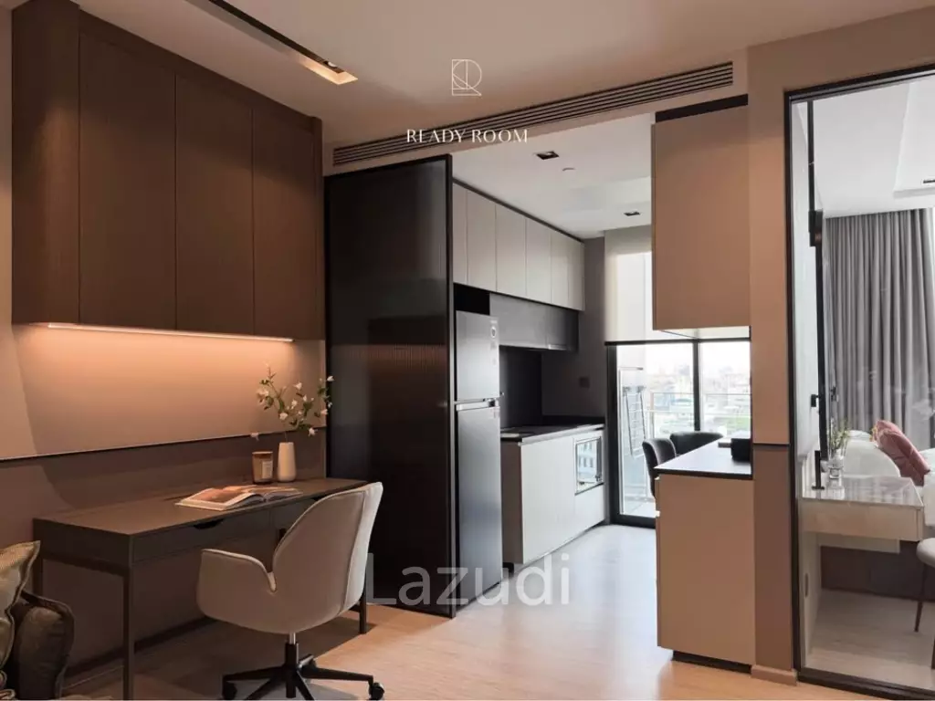 45 sqm modern 1 bedroom condo on 10th floor at The Room Sukhumvit 38 Phra Khanong