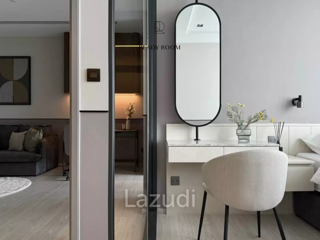 45 sqm modern 1 bedroom condo on 10th floor at The Room Sukhumvit 38 Phra Khanong