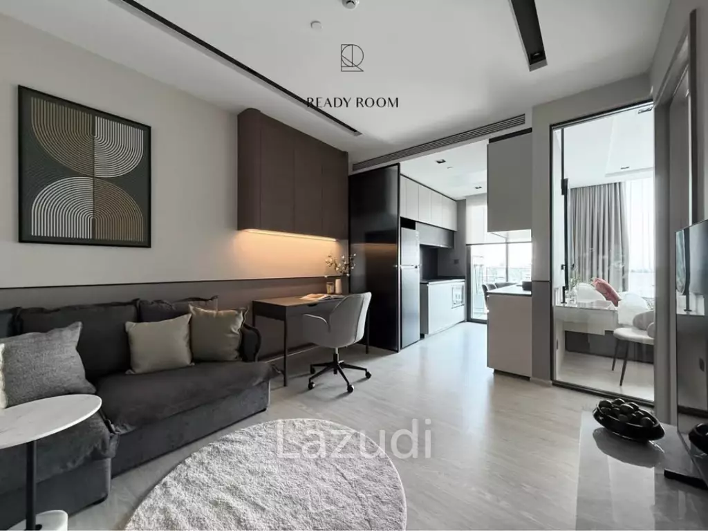 45 sqm modern 1 bedroom condo on 10th floor at The Room Sukhumvit 38 Phra Khanong