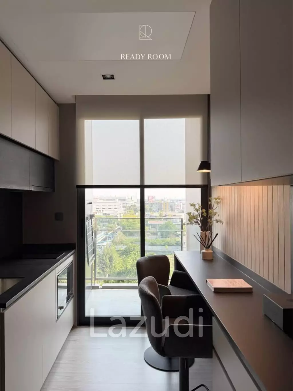 45 sqm modern 1 bedroom condo on 10th floor at The Room Sukhumvit 38 Phra Khanong