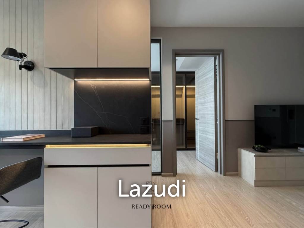 45 sqm modern 1 bedroom condo on 10th floor at The Room Sukhumvit 38 Phra Khanong