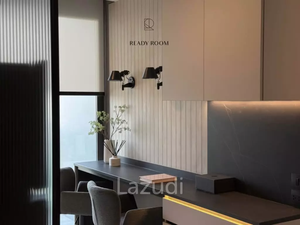 45 sqm modern 1 bedroom condo on 10th floor at The Room Sukhumvit 38 Phra Khanong
