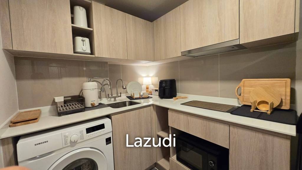 Cabanas : Modern 2BR Tropical Design with Pool Access.