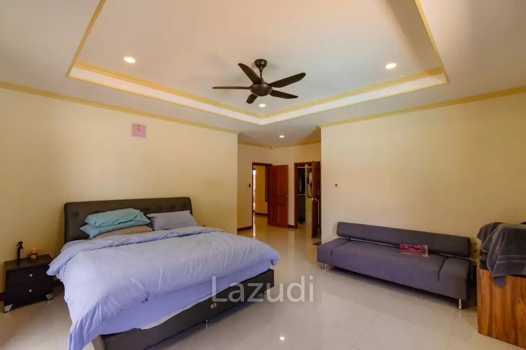 SPACIOUS 4-BEDRROOMS POOL VILLA WITH GUEST HOUSE