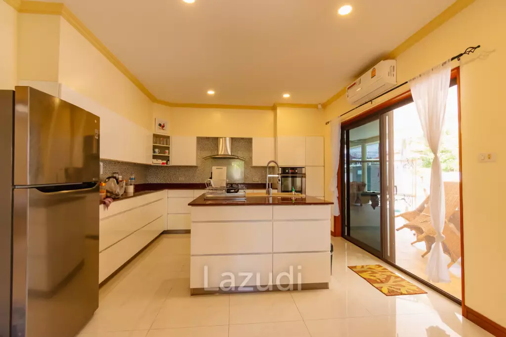 SPACIOUS 4-BEDRROOMS POOL VILLA WITH GUEST HOUSE