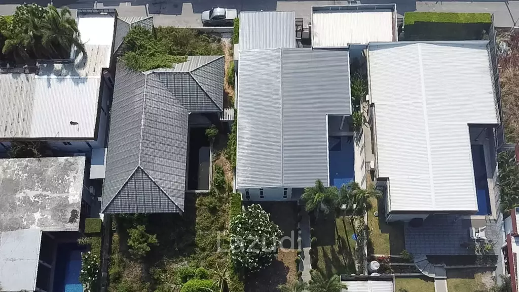 Modern 4BR Pool Villa with  Garden in Hua Hin