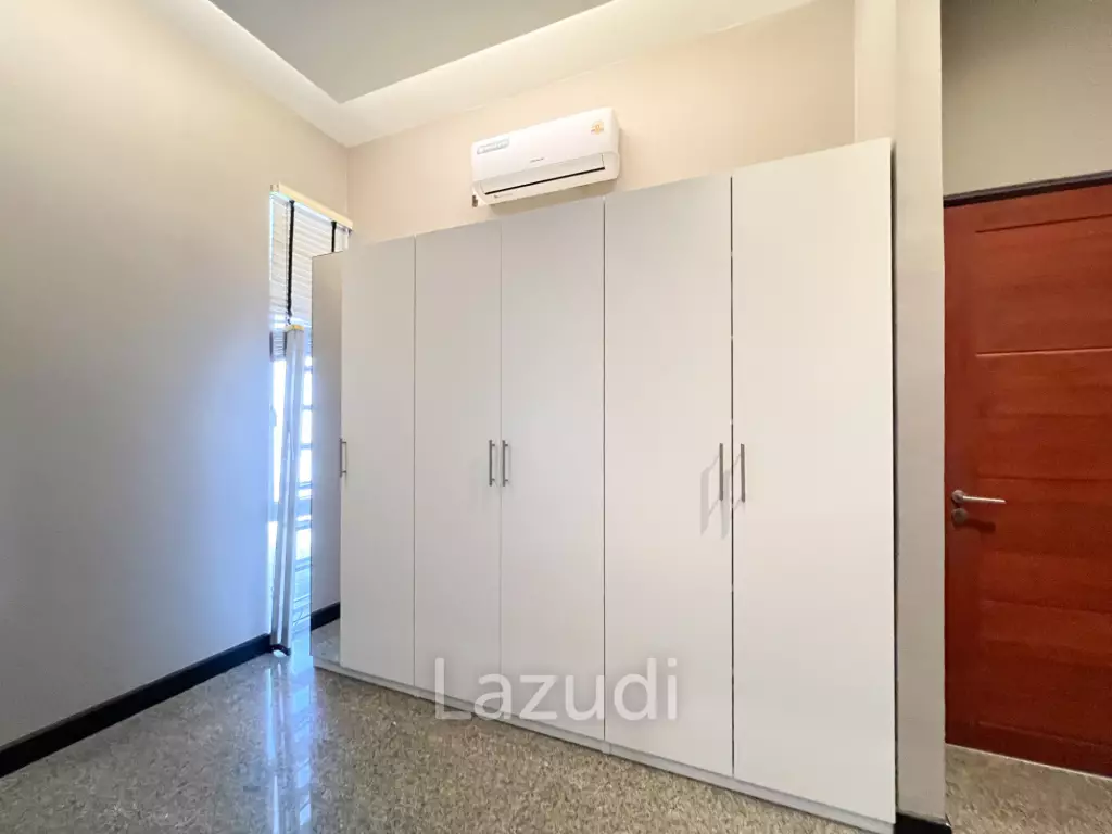 Modern 4BR Pool Villa with  Garden in Hua Hin