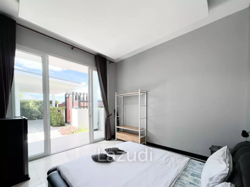 Modern 4BR Pool Villa with  Garden in Hua Hin