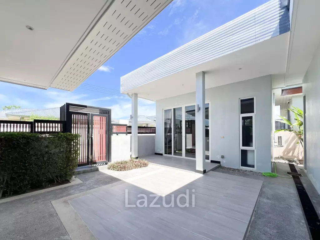 Modern 4BR Pool Villa with  Garden in Hua Hin