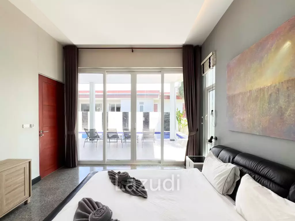 Modern 4BR Pool Villa with  Garden in Hua Hin