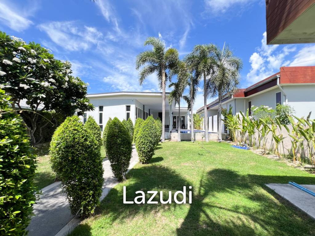 Modern 4BR Pool Villa with  Garden in Hua Hin