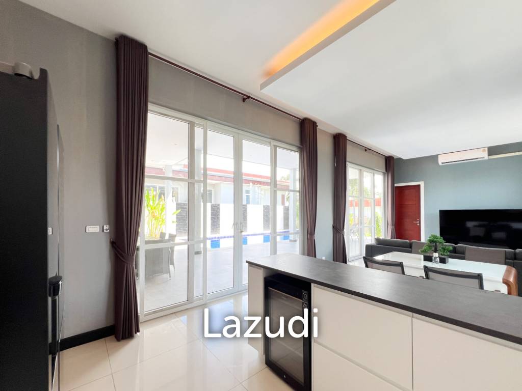 Modern 4BR Pool Villa with  Garden in Hua Hin