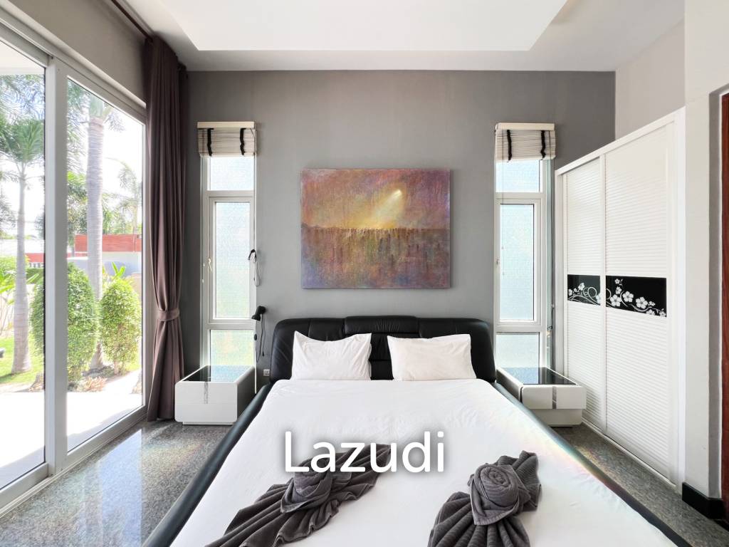 Modern 4BR Pool Villa with  Garden in Hua Hin