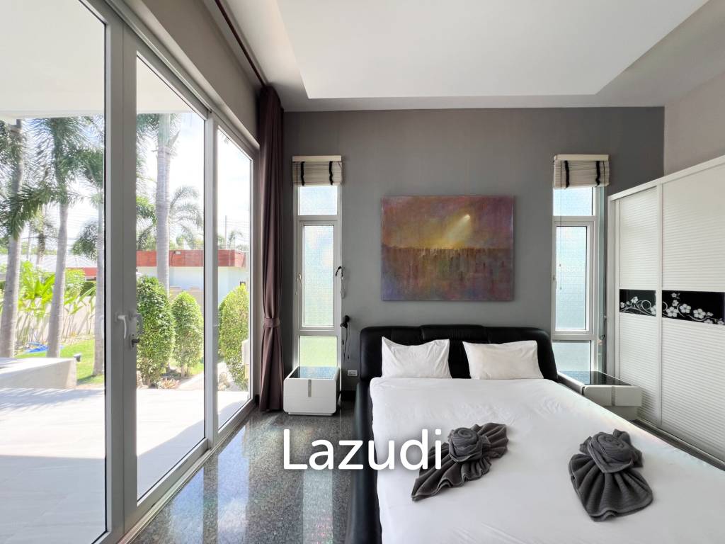 Modern 4BR Pool Villa with  Garden in Hua Hin