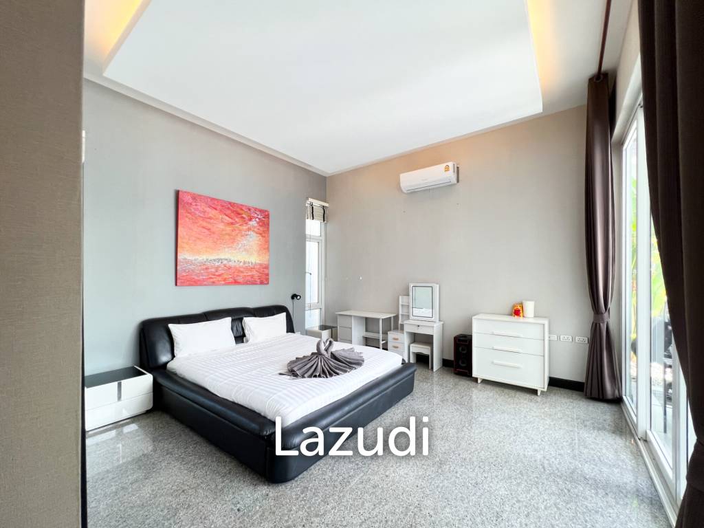 Modern 4BR Pool Villa with  Garden in Hua Hin