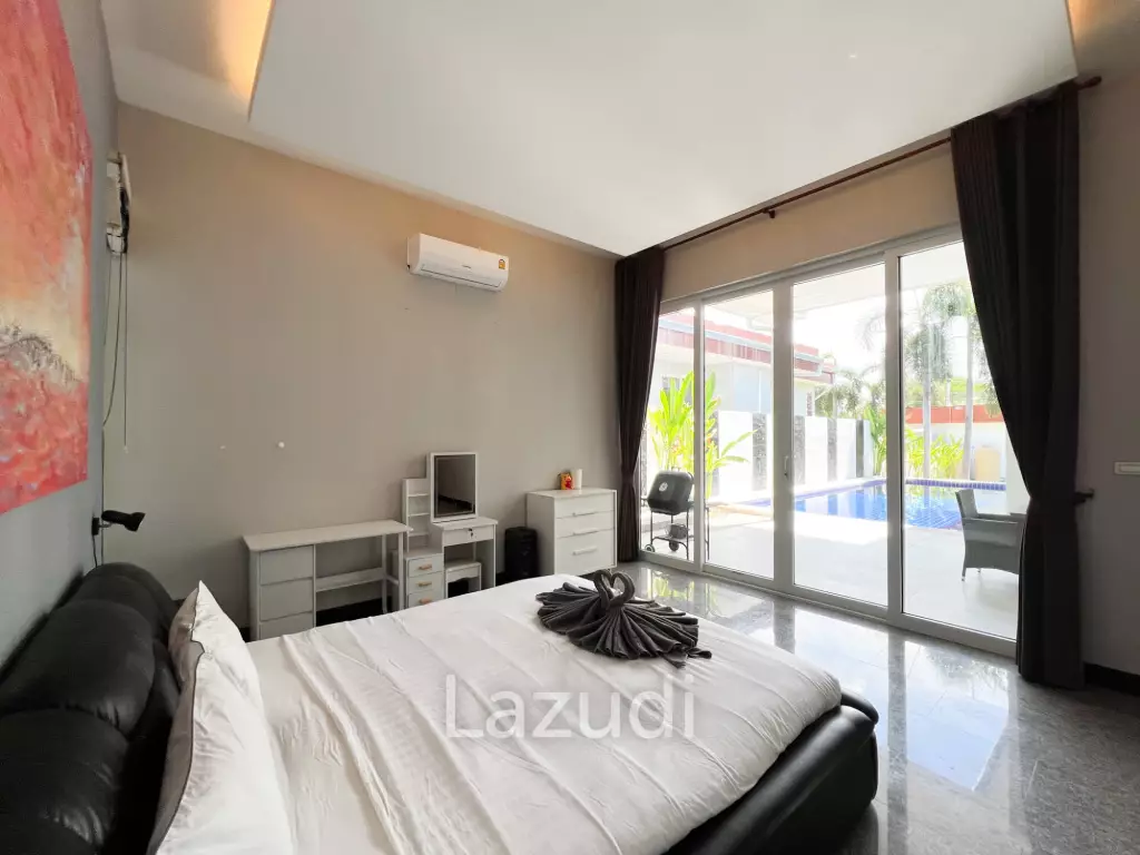 Modern 4BR Pool Villa with  Garden in Hua Hin