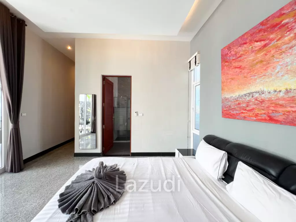 Modern 4BR Pool Villa with  Garden in Hua Hin
