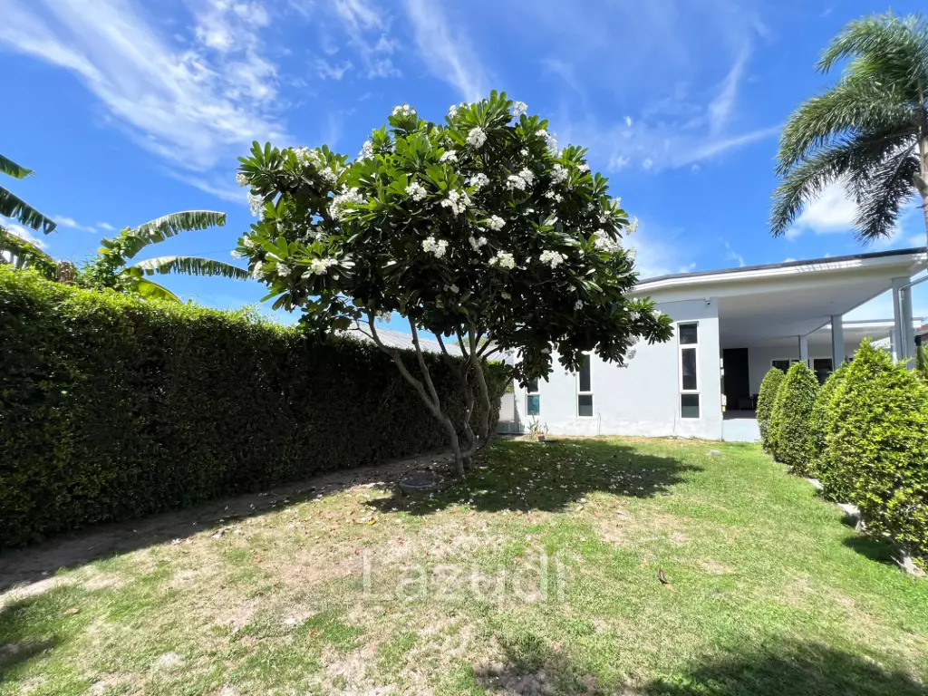 Modern 4BR Pool Villa with  Garden in Hua Hin