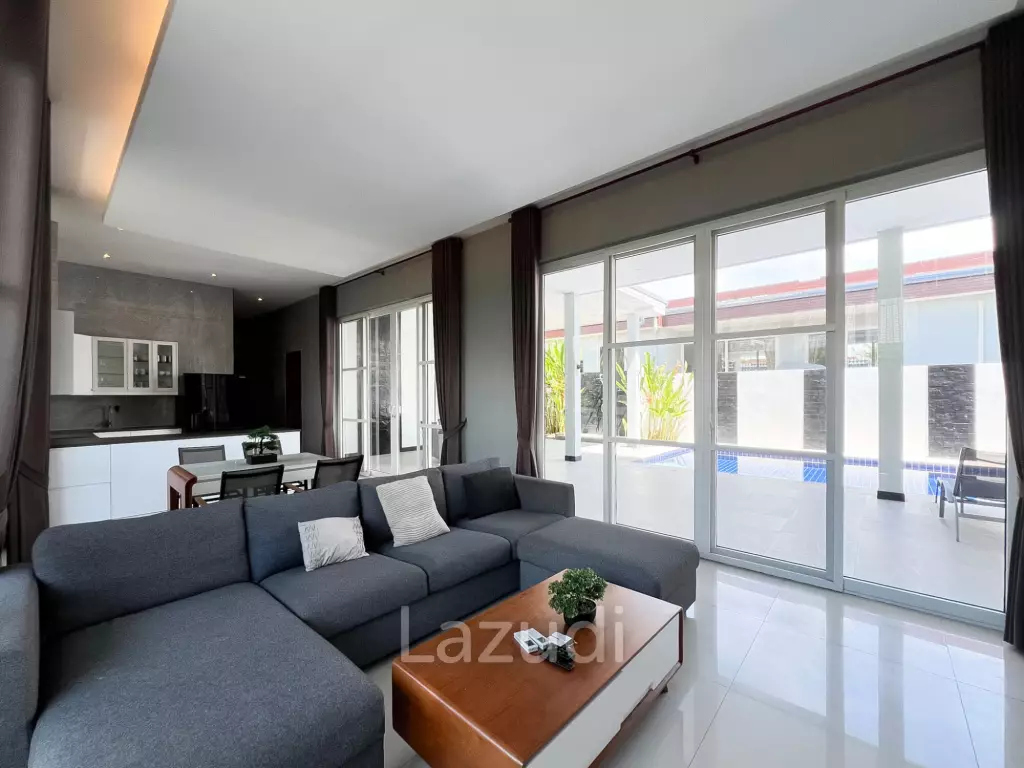 Modern 4BR Pool Villa with  Garden in Hua Hin